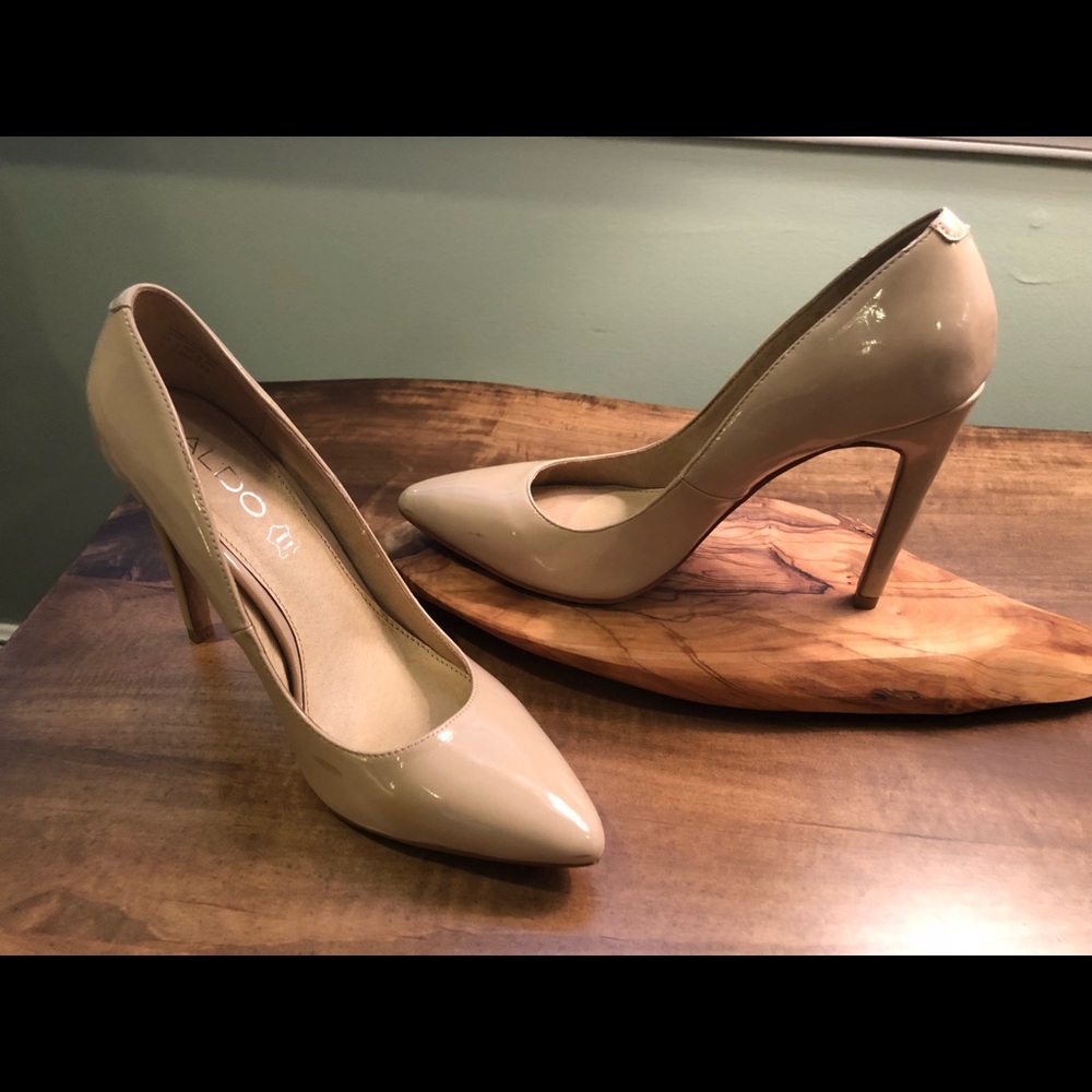 Aldo tan heels-Size 8
